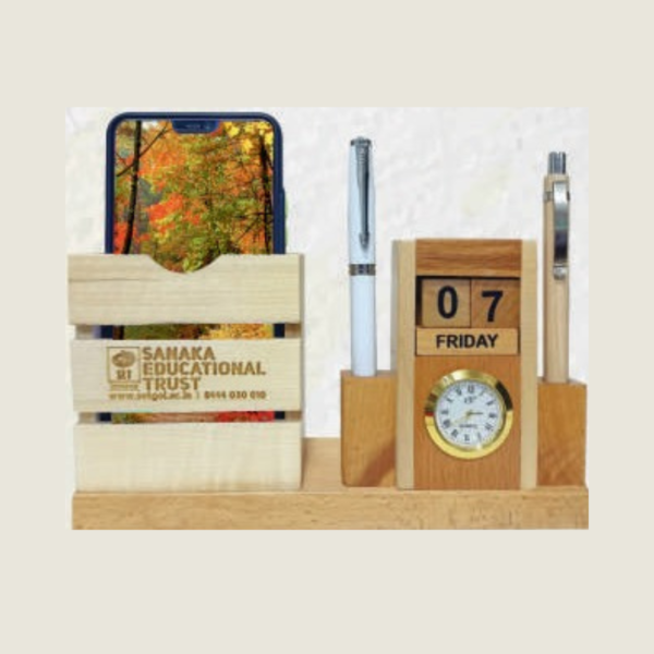 Natural Wooden Pen Stand