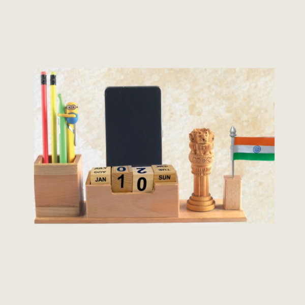 Natural Wooden Pen Stand